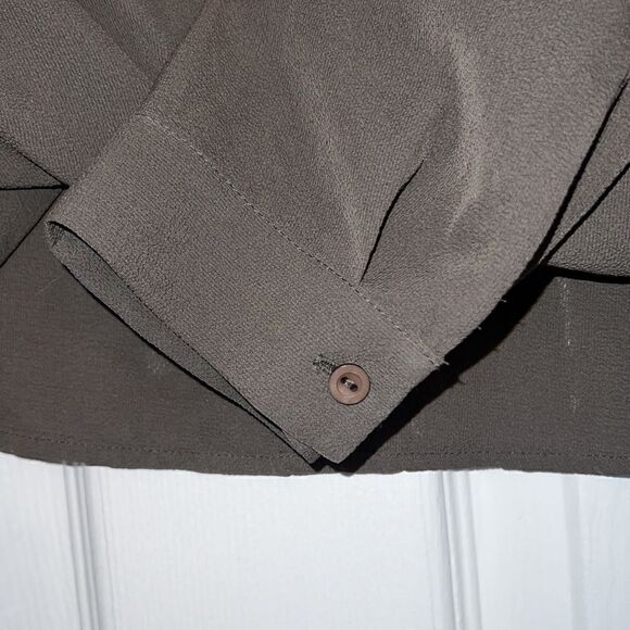 FOREVER 21 Top 💚 - Picture 4 of 5